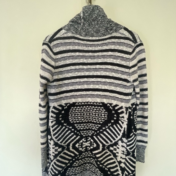 Ecote sweater - Picture 2 of 3